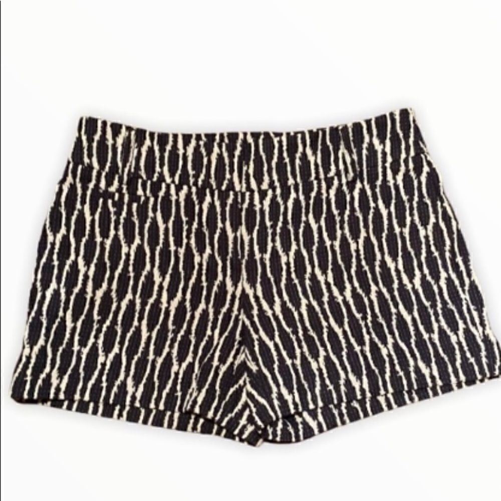 Loft Navy/White Shorts Size 00 Dressy Printed